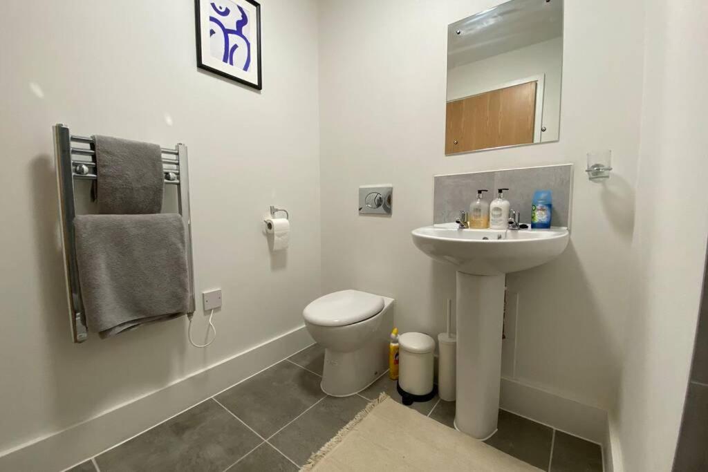 adelphi wharf 3 - Housity