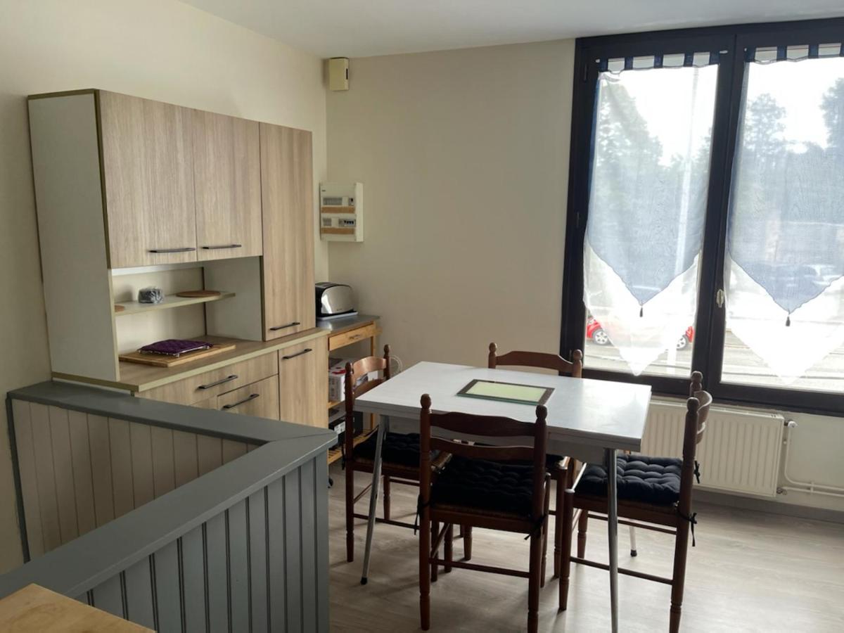 Chambre simple avec WiFi châtellerault - Housity