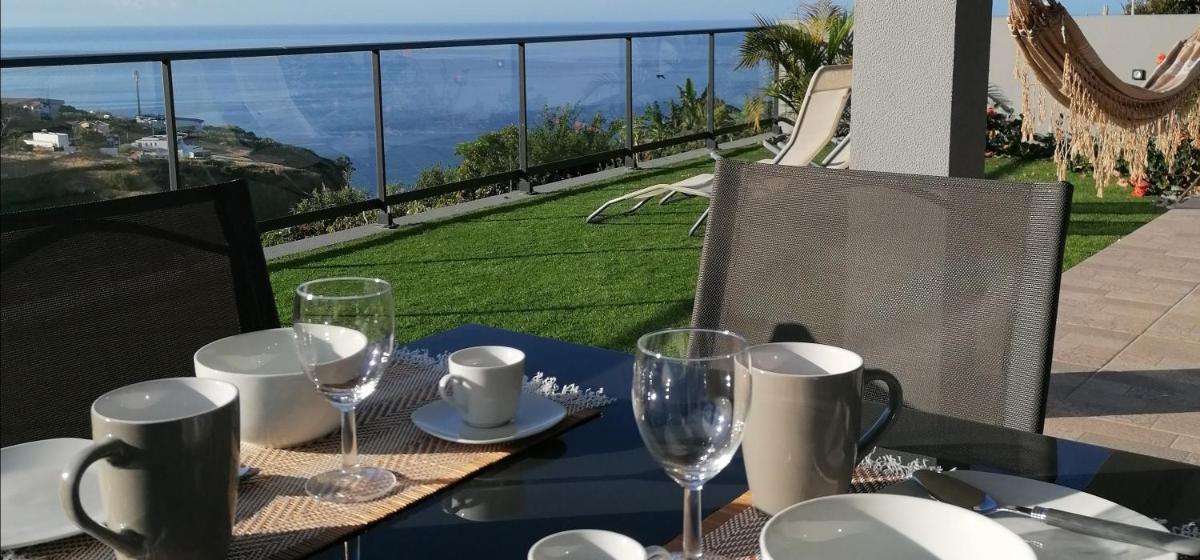 1BR House - Garden & Hot Tub - Estreito da Calheta - Housity