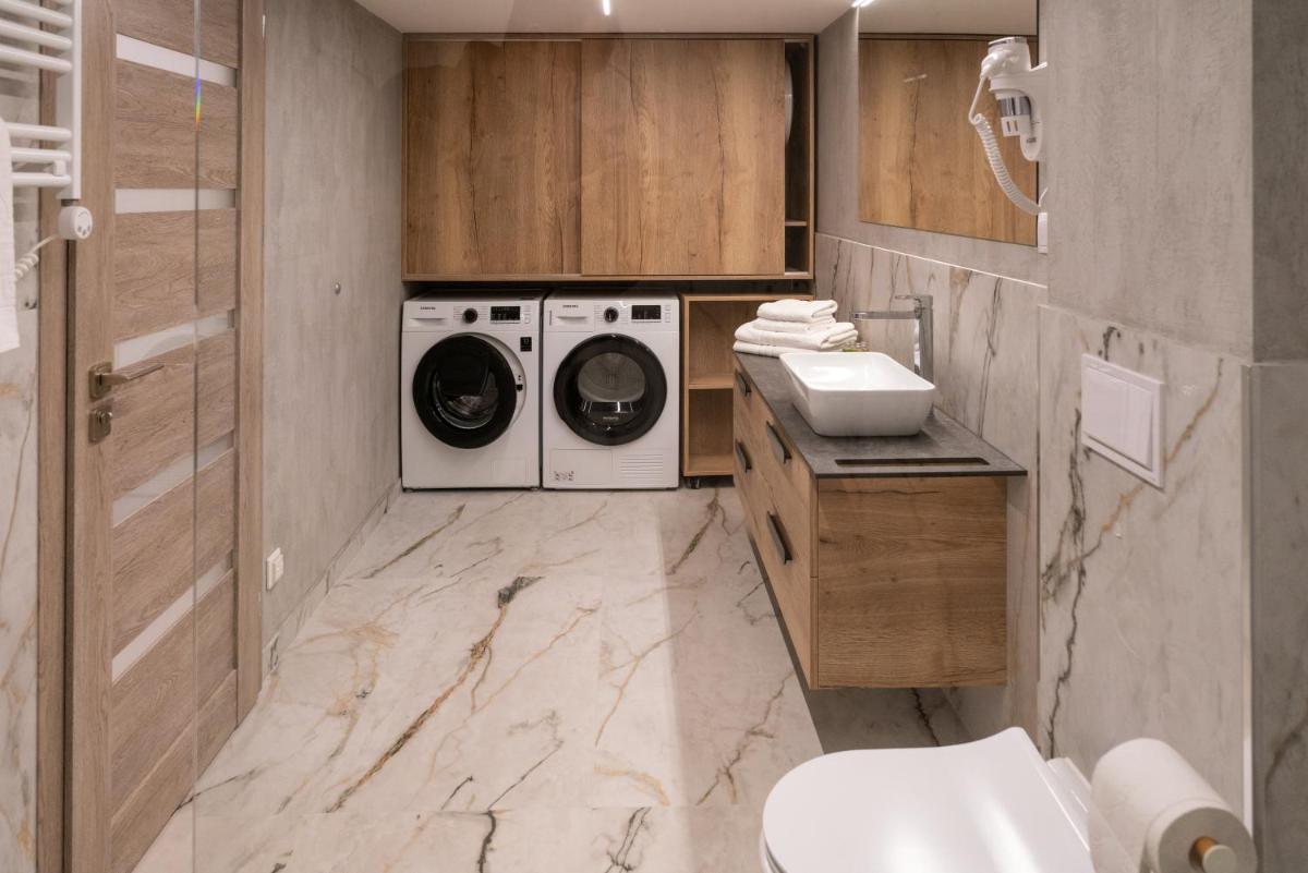 NOMAD APARTMENTS - Housity