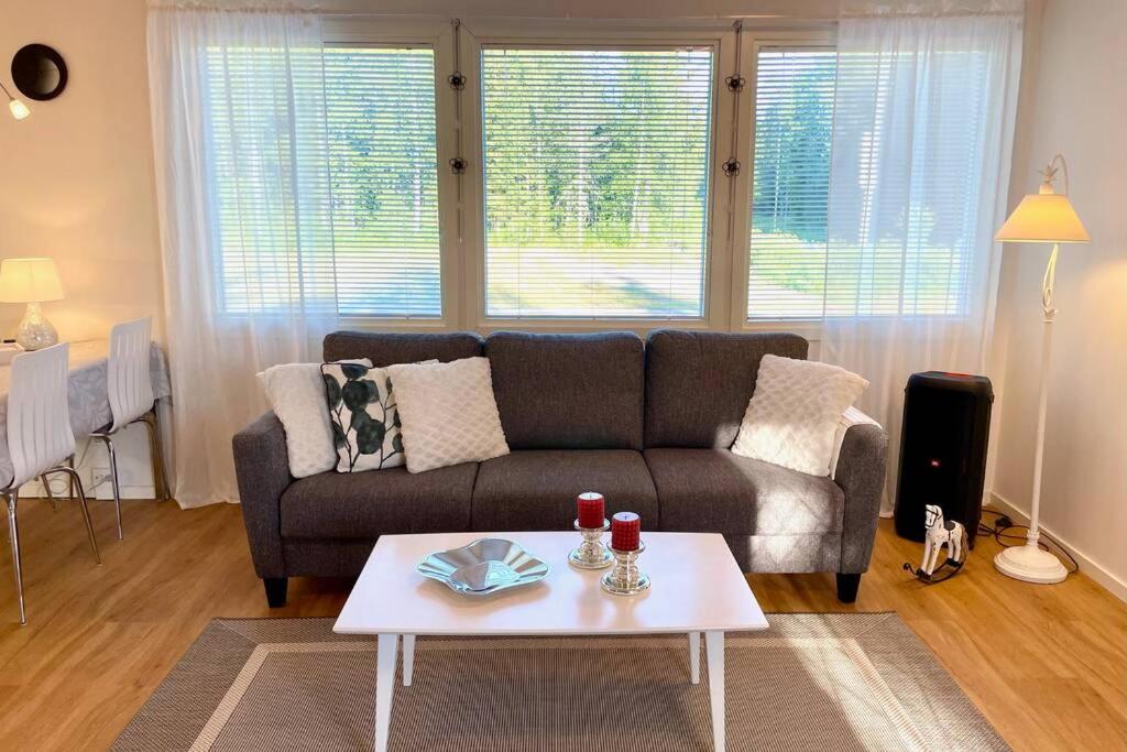 Suitetrails - Cozy renovated house with a lot of parking space.