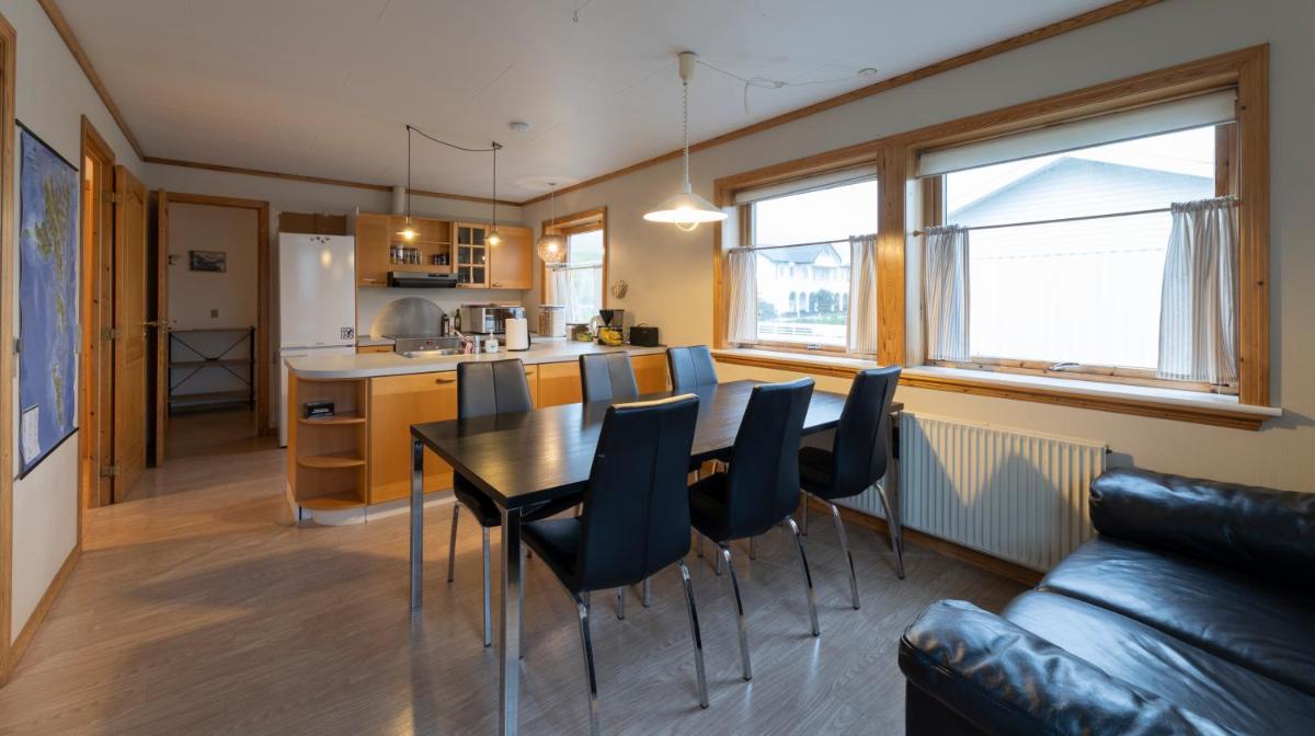 Pouls Airport Guesthouse - PHD Car Rent - Housity