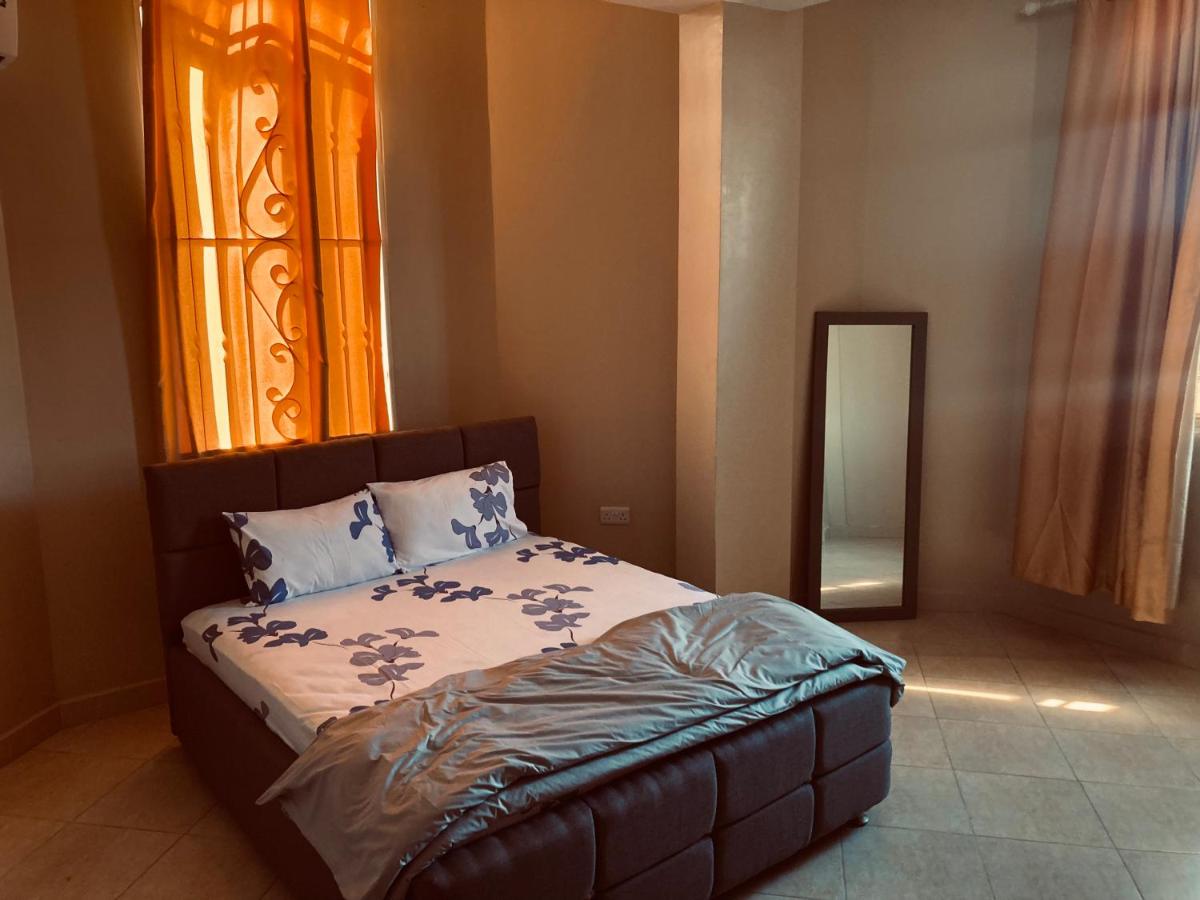 African Sunset Apartment - Housity