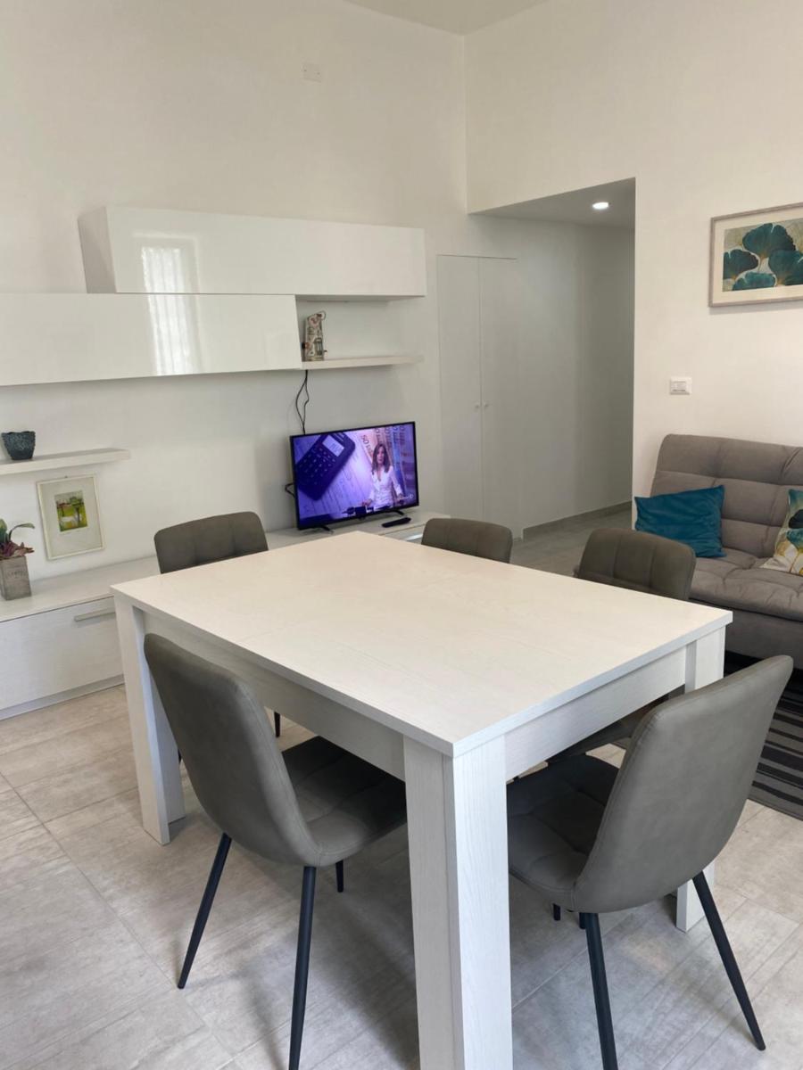 GARDEN HOUSE Apartments in Naples - Housity