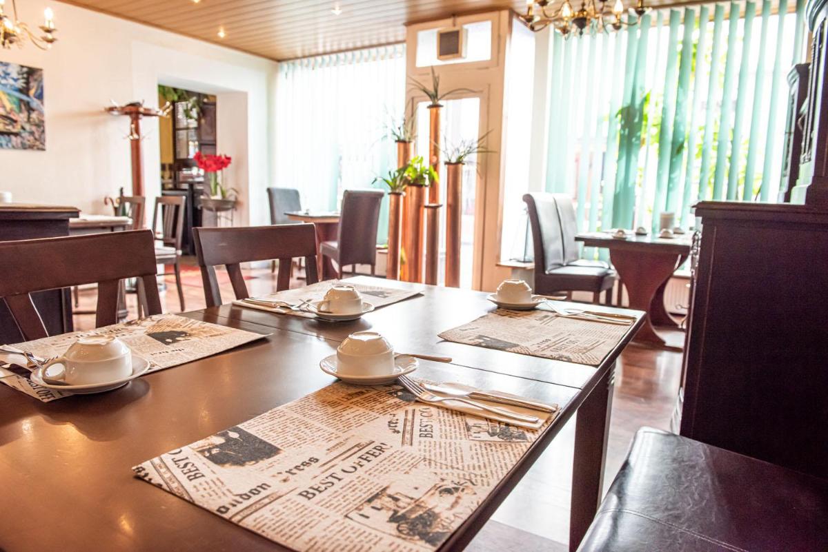Neubert`s Gasthaus am Rhein - Housity