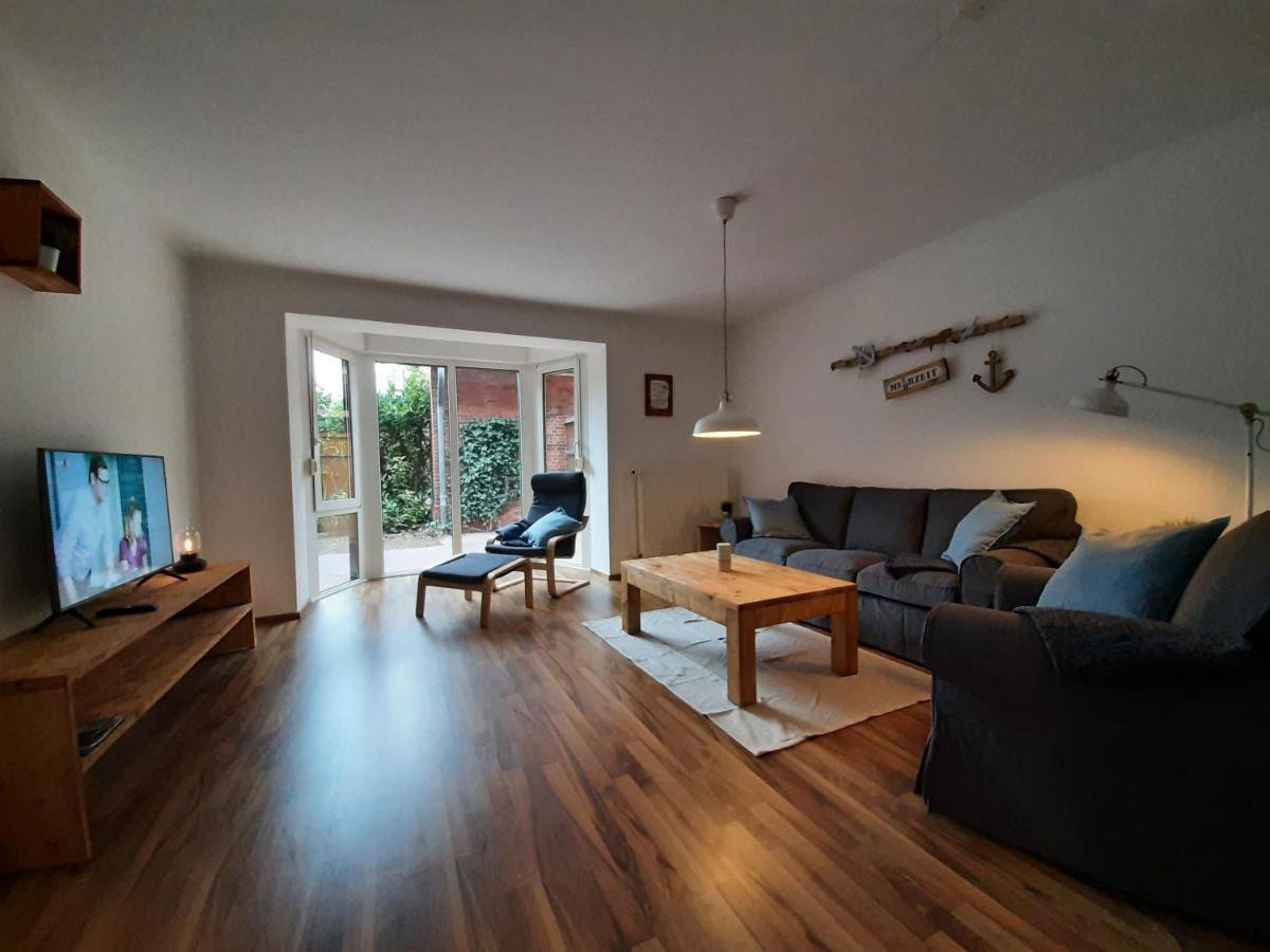 Rauszeit-Balje - Housity