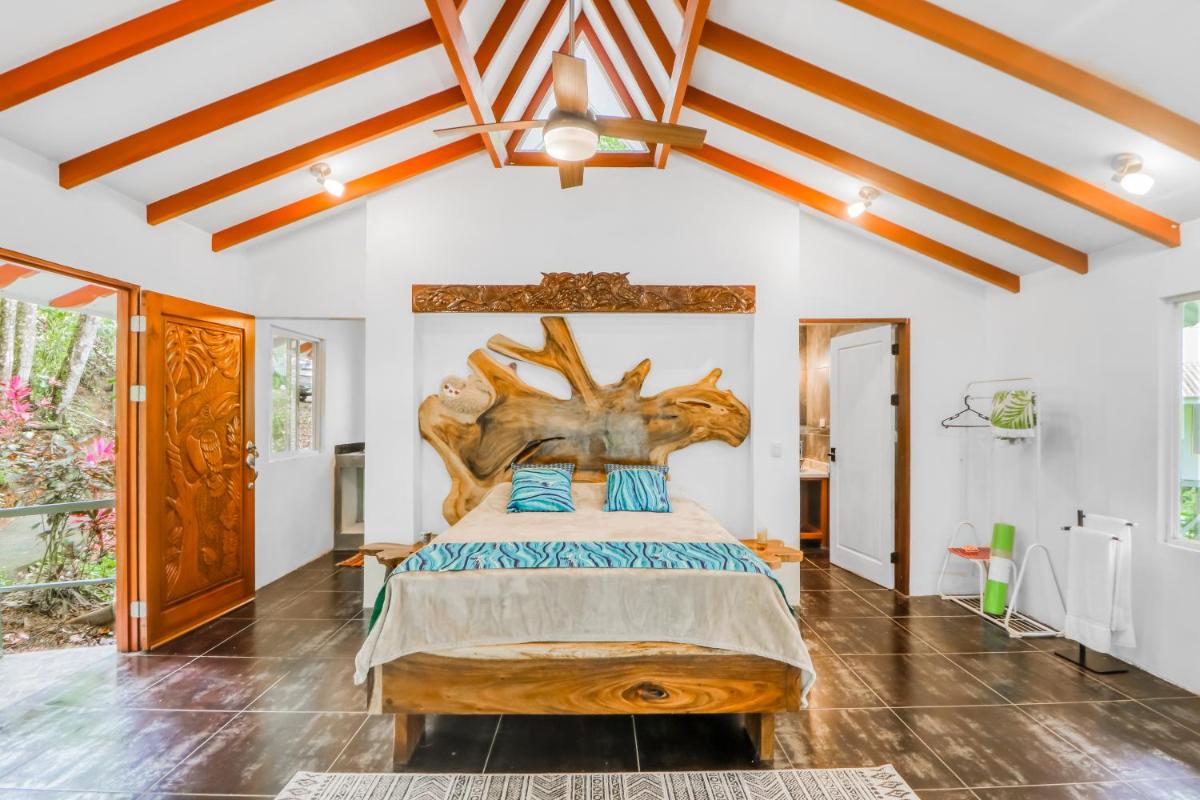 Lost Pools Bungalow - Housity