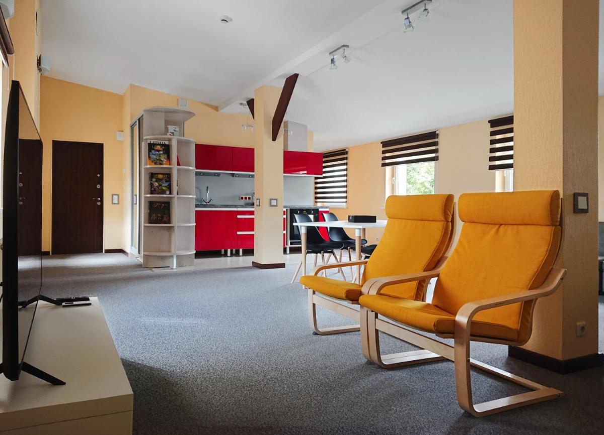 Riga City Center Quiet Apartment with Free Private Parking - Housity