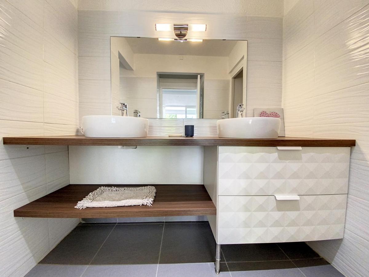 Suitetrails - Beautiful suite S7, pool, sea view, Pinel Island