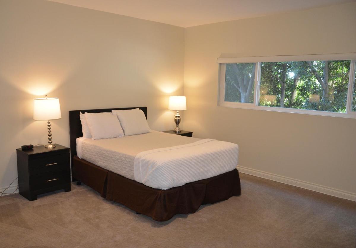 Runyon Canyon Park 30 Day Stays - Housity