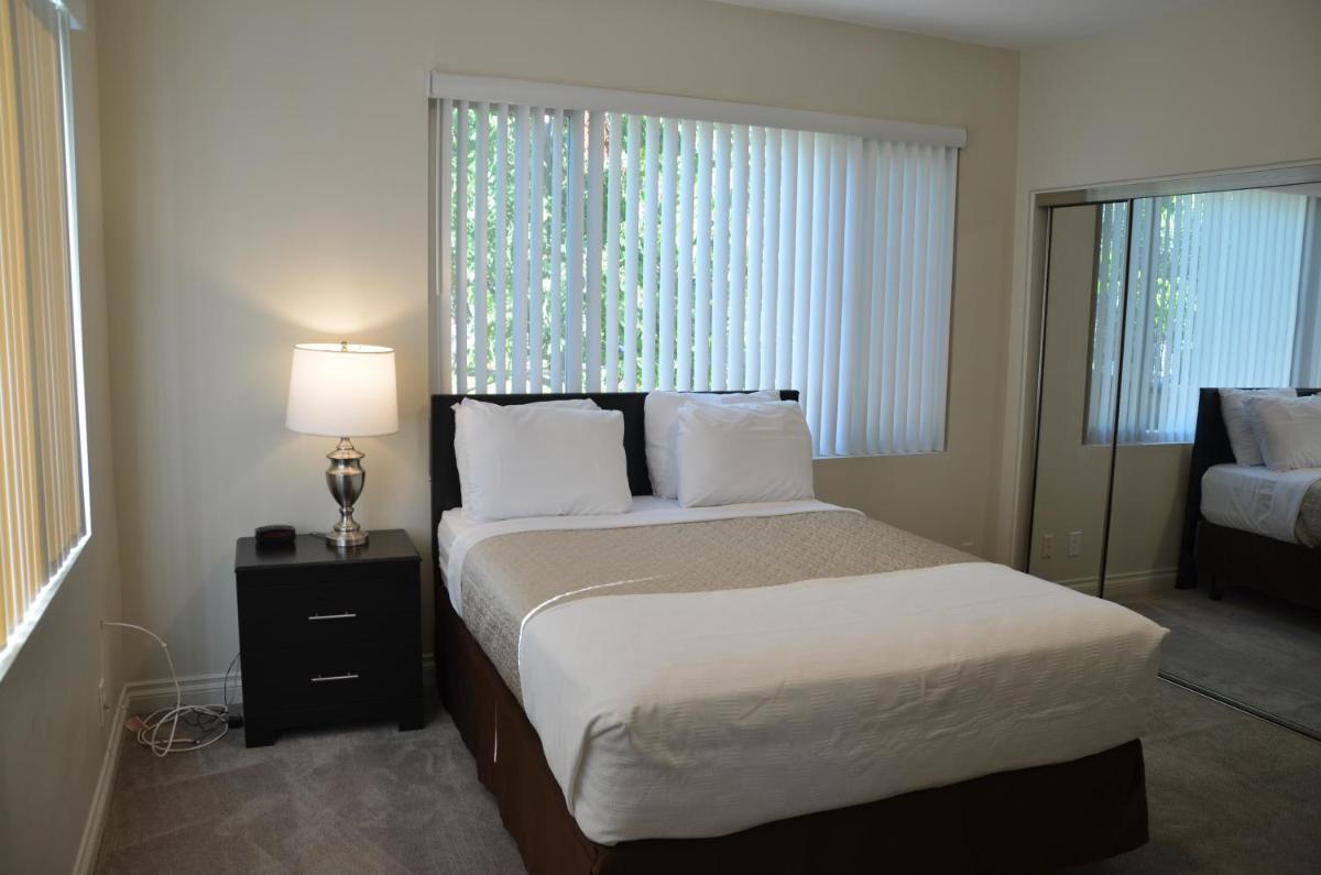 Runyon Canyon Park 30 Day Stays - Housity