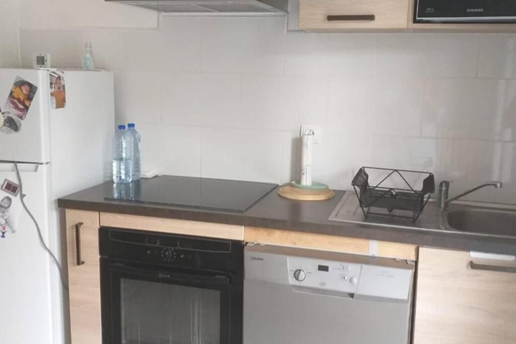 superbe appartement T3 traversant avec place de parking - Housity