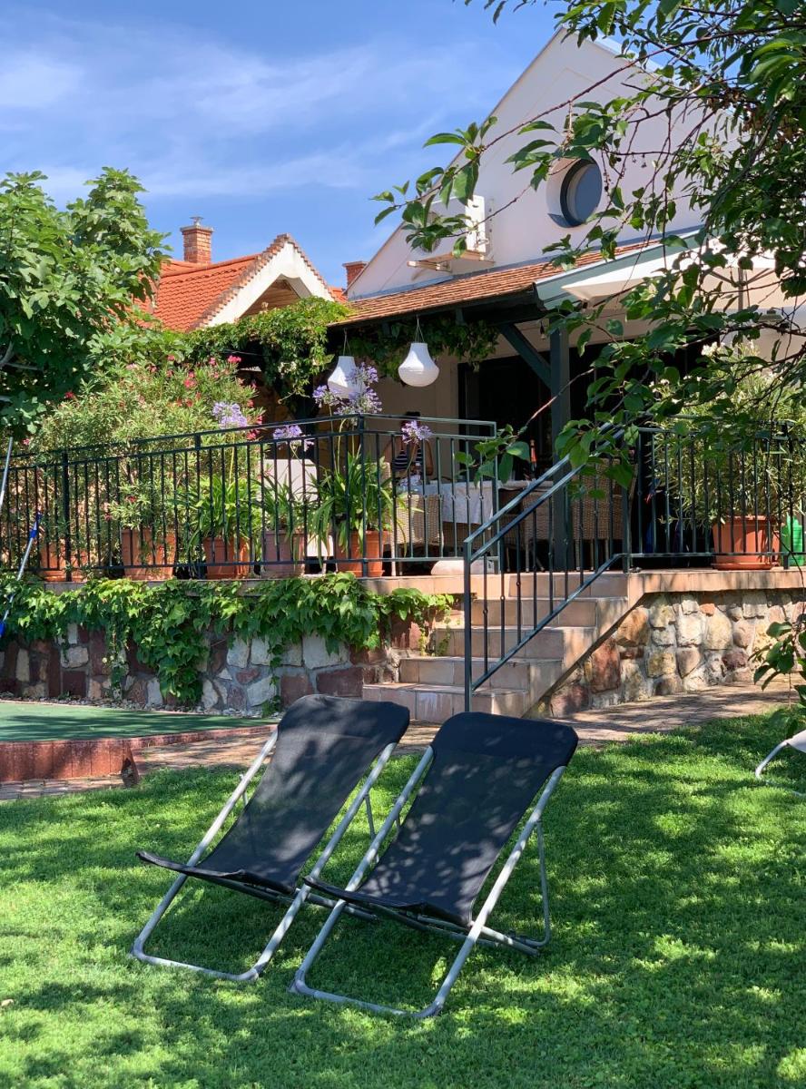 Mandula House - Housity