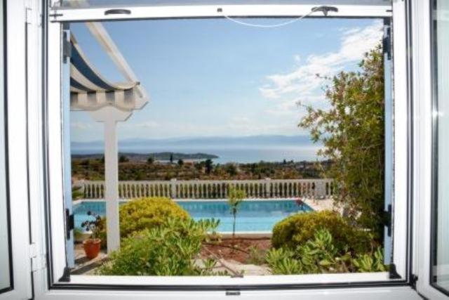 Iron Hill Pool Villa - Amazing Sunset & Sea View - Housity