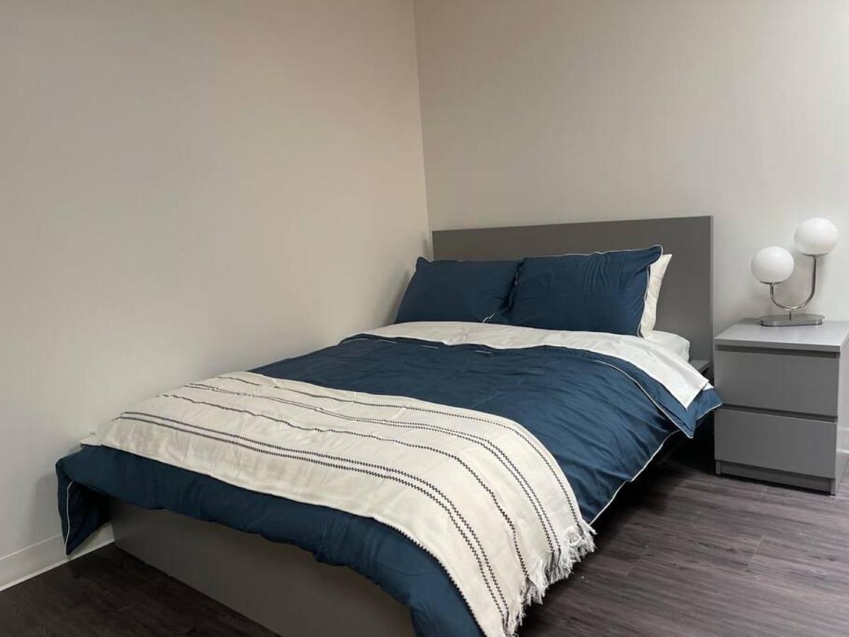 Apt 255 Cozy and Sleek Dwelling Min from Ft Leavenworth - Housity