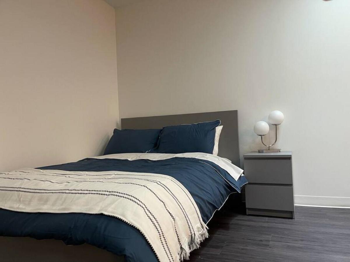 Apt 255 Cozy and Sleek Dwelling Min from Ft Leavenworth - Housity