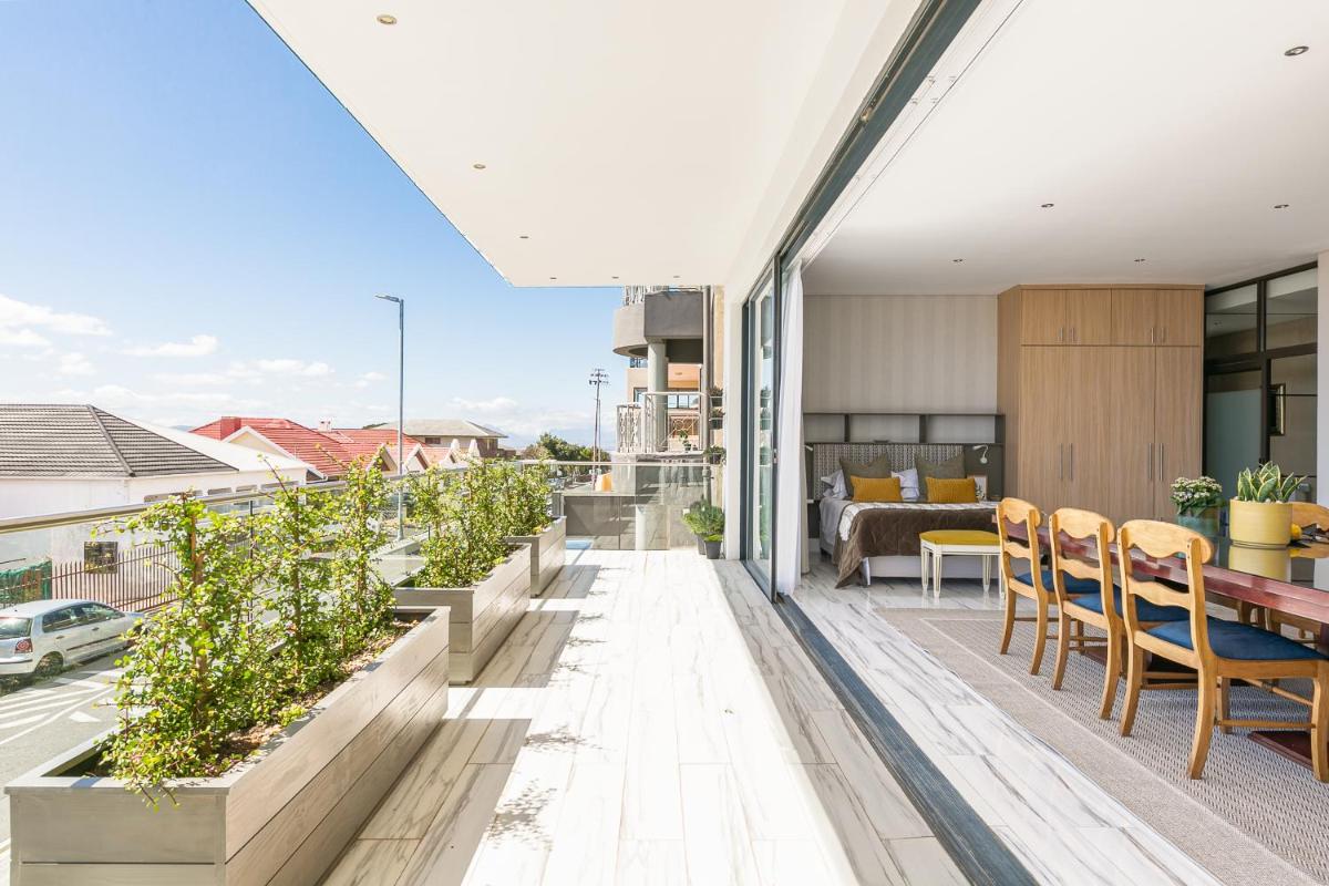 Cambridge Suites -#1 Spectacular Balcony - Housity