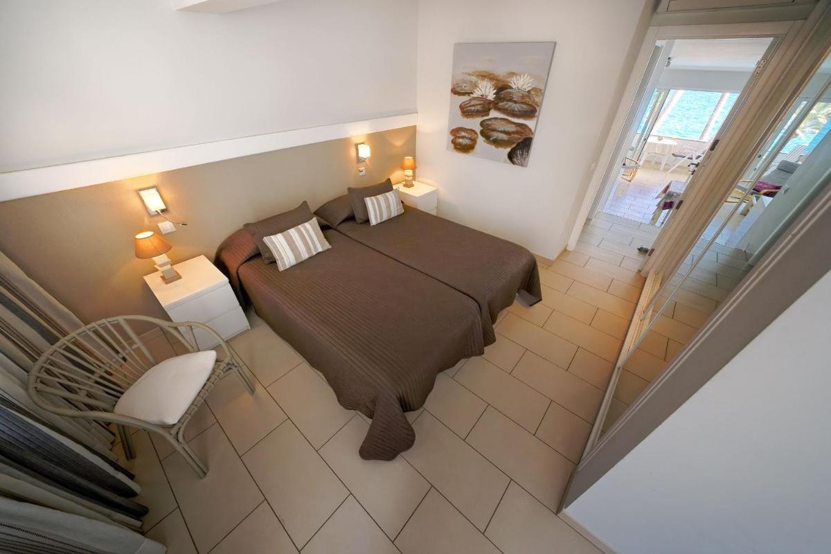 Ocean view apartments Las Flores I - Housity