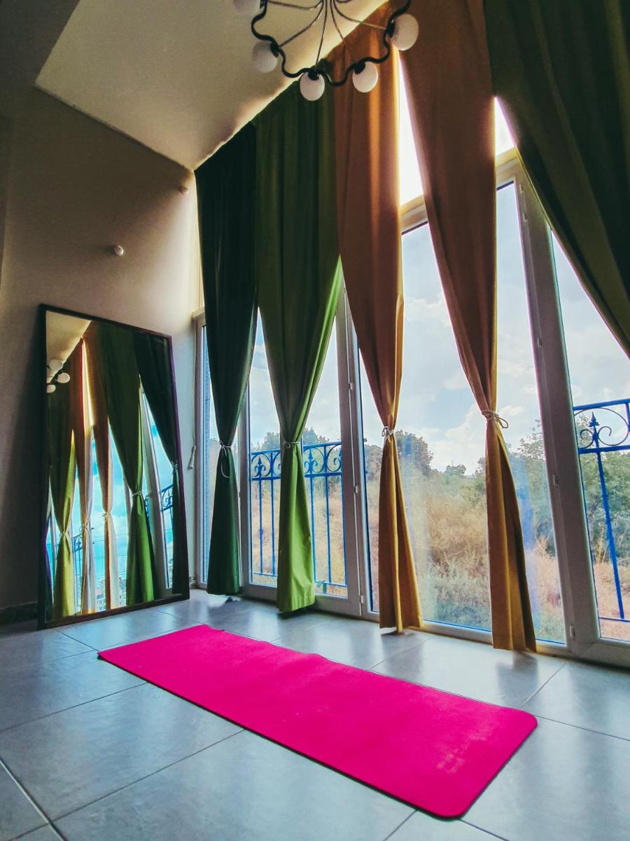 Suitetrails - Damask Rose, Lebanese Guest House