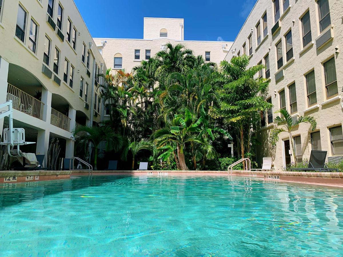 Palm Beach Island Condominiums - Housity