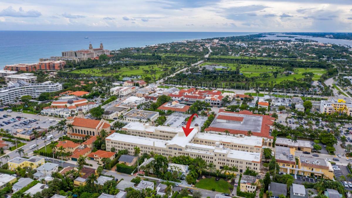 Palm Beach Island Condominiums - Housity
