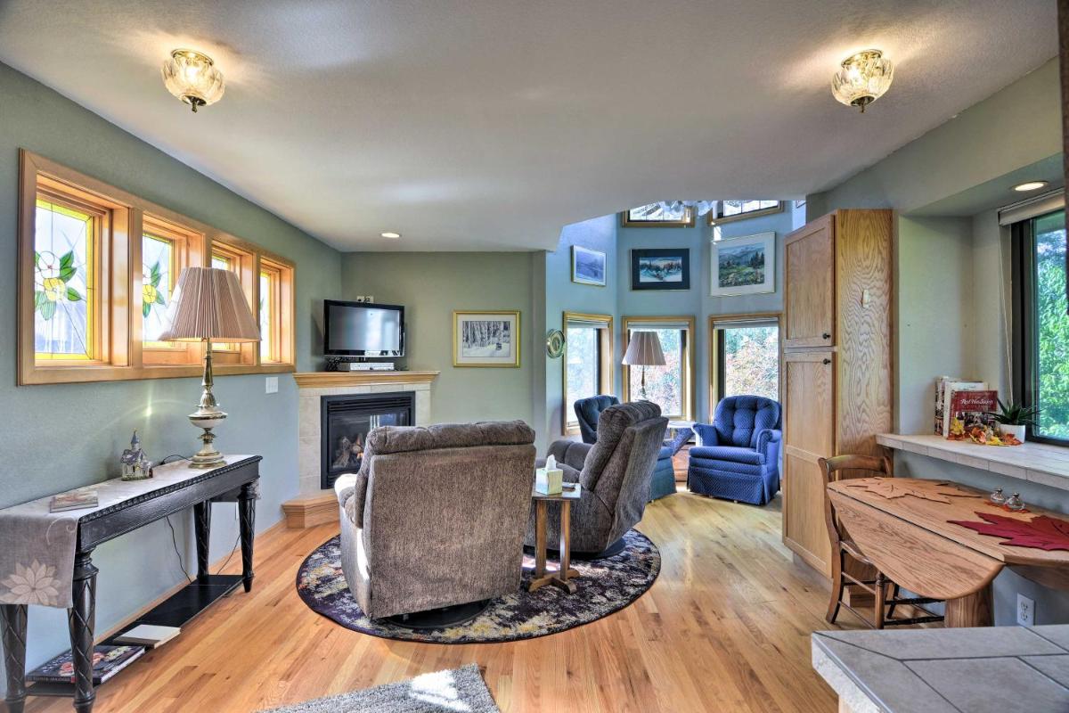 Loveland Guest House w/ Balcony by Boyd Lake - Housity
