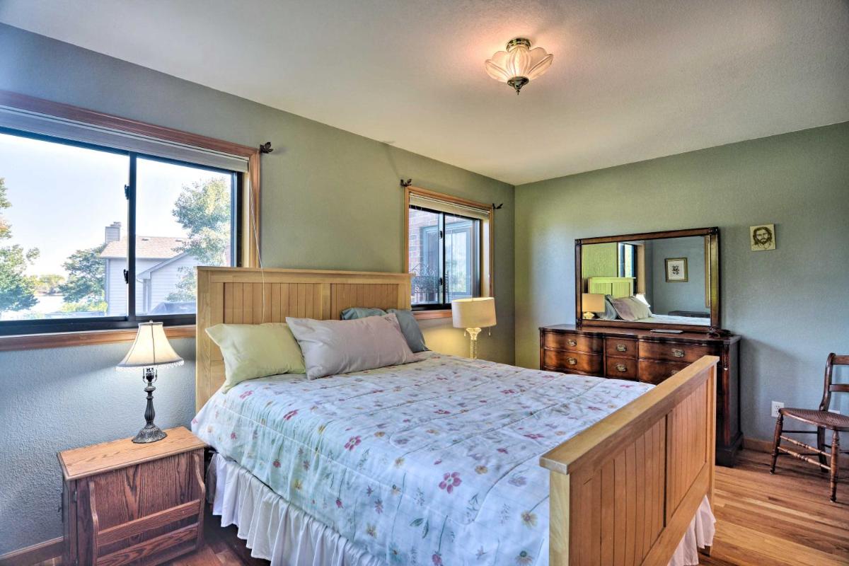 Loveland Guest House w/ Balcony by Boyd Lake - Housity