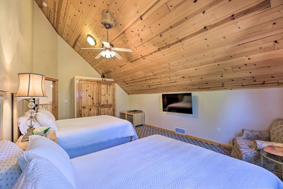 Less Than 2 Mi to Hikes and Shops Show Low Home with Deck - Housity