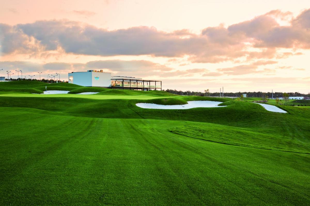 As comodidades de golfe no hotel ou nas proximidades