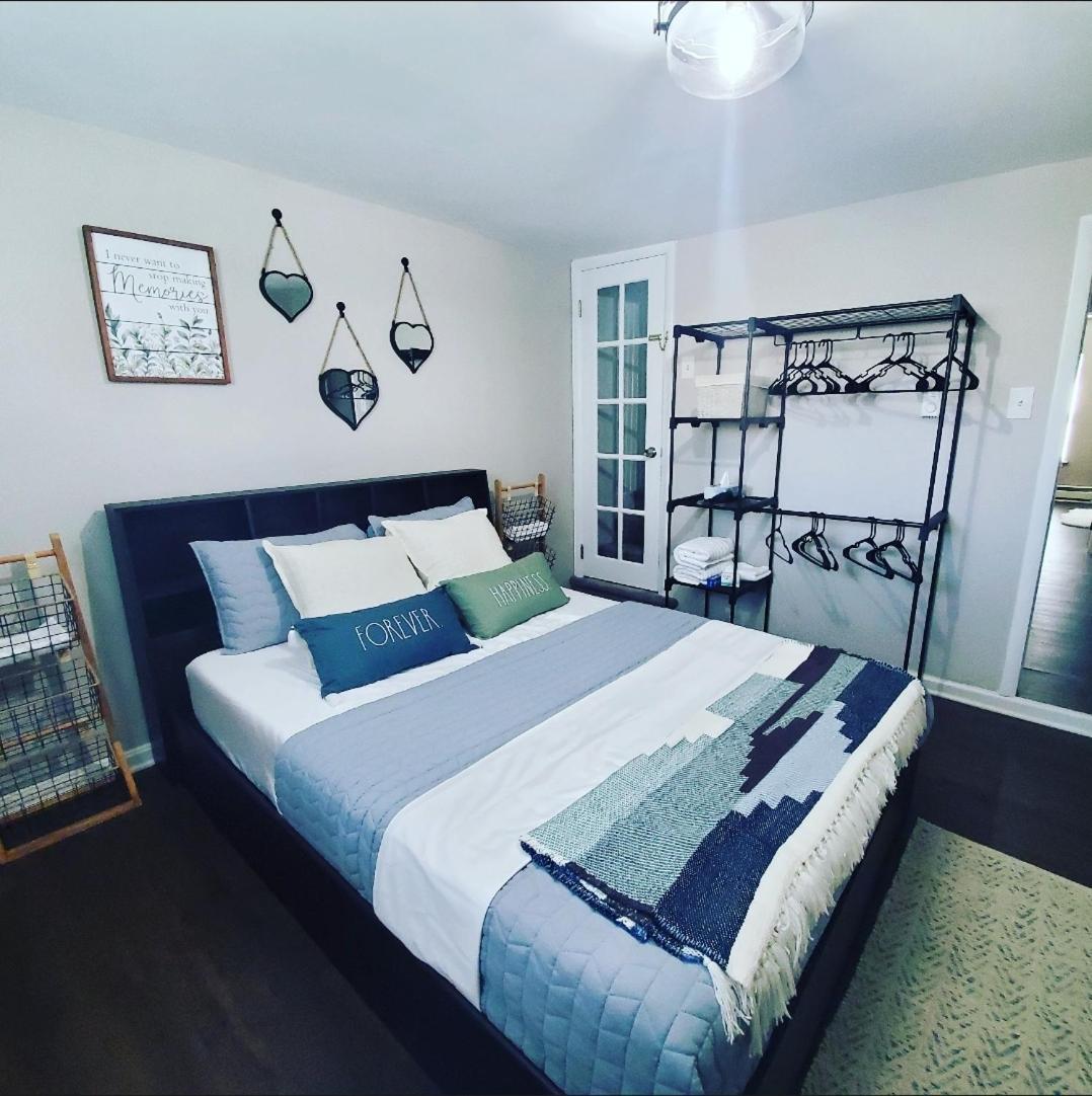 Convenient Location Downtown on the Creekside! - Housity