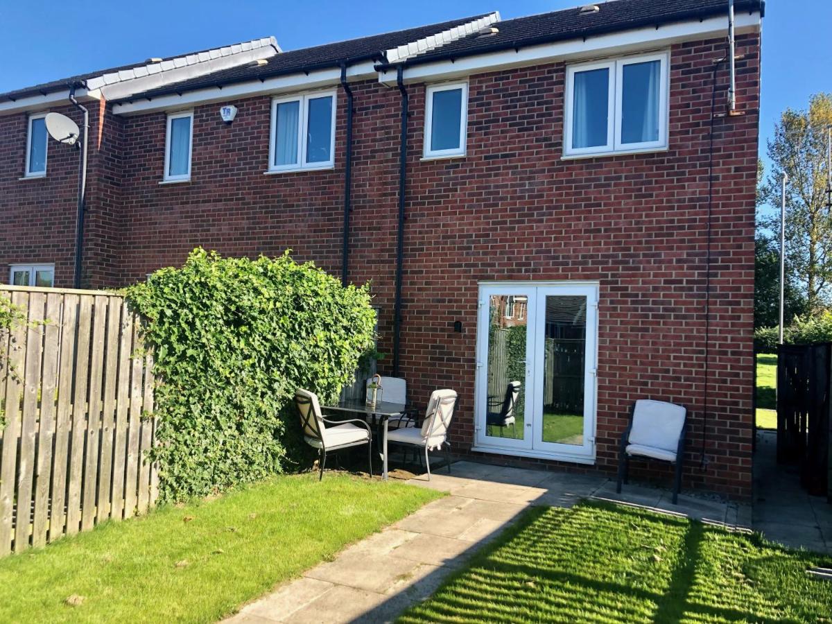 Brockwell - 2 Bed Modern Home, Near City Centre - Housity