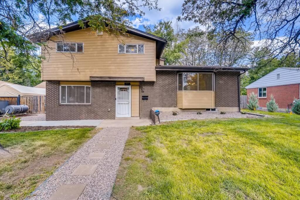 NEW Close to Denver Golden Perfect for Groups - Housity