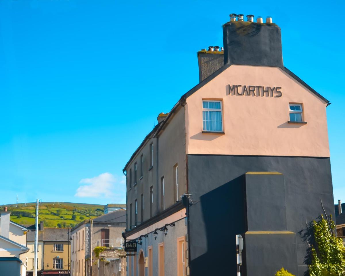 McCarthy's B&B - Housity