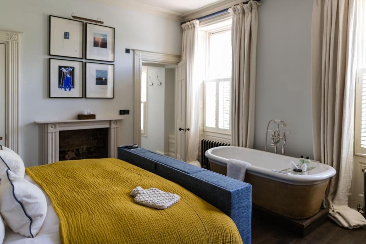 No38 The Park - Housity