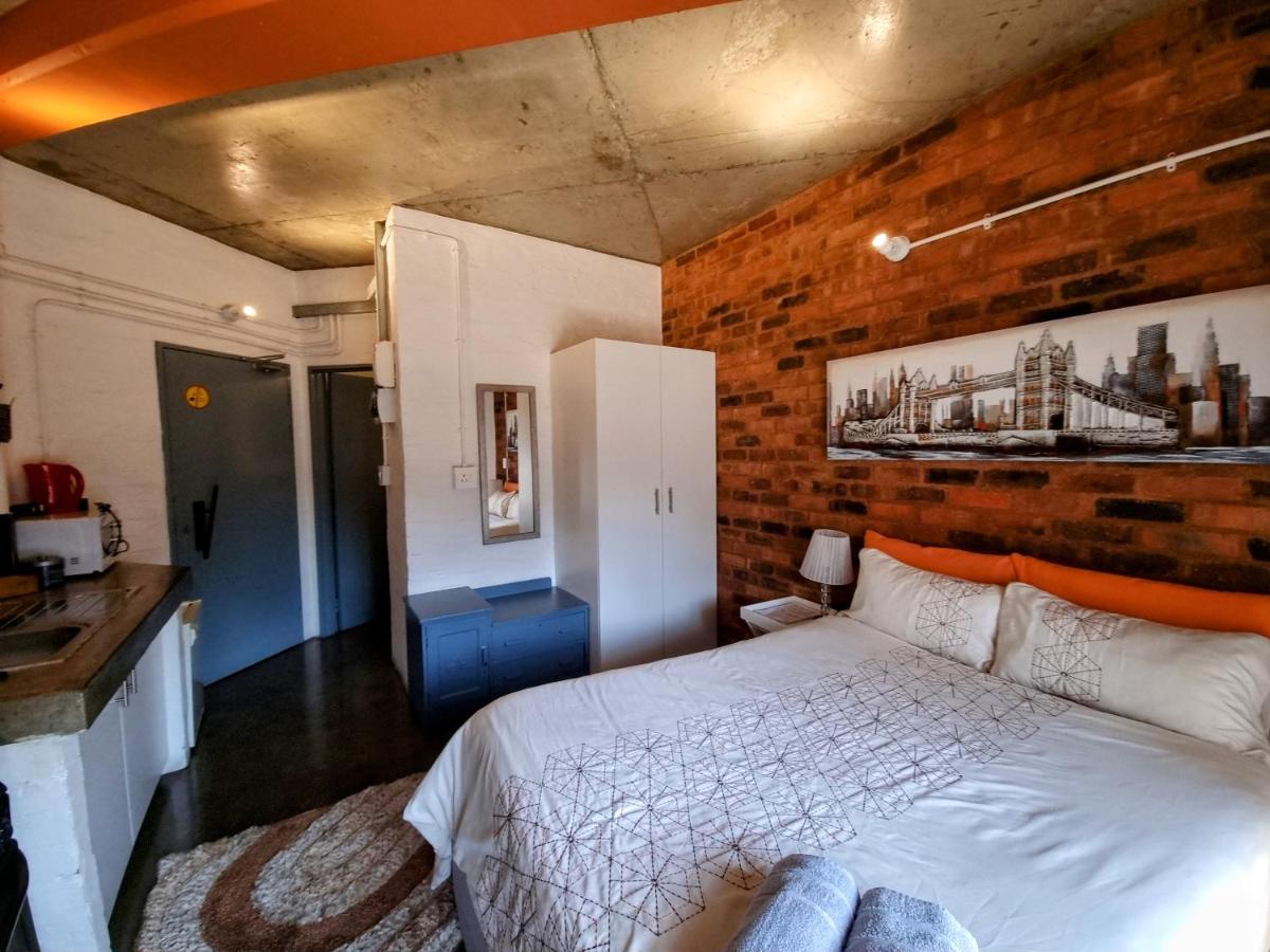 Kaleaba House in Vibey Maboneng Precint - Housity