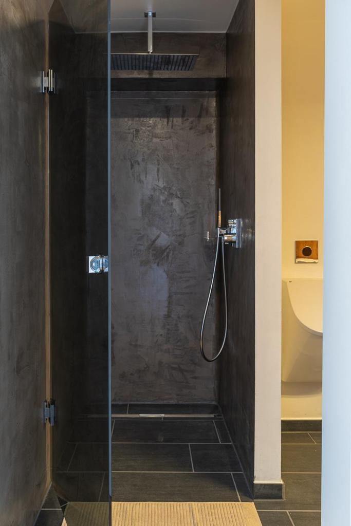 Suitetrails - Modern Apartment, 10 min. away from Salzburg HBF