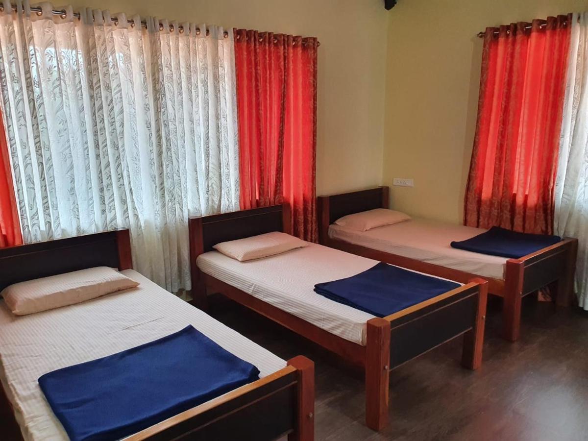 Foothills Homestay - Housity