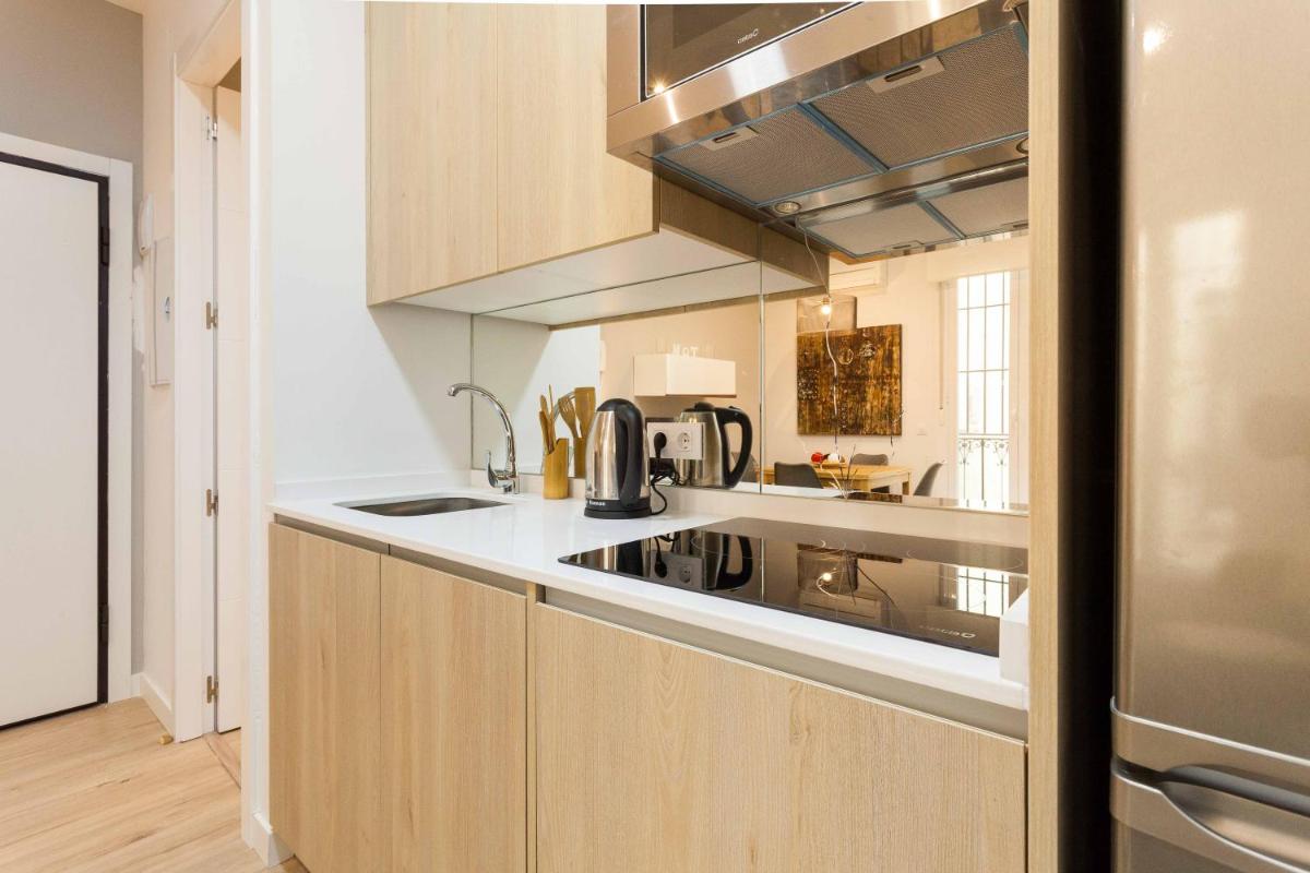 For You Rentals Puerta del Sol Apartments TEMPORAL PRE10B - Housity
