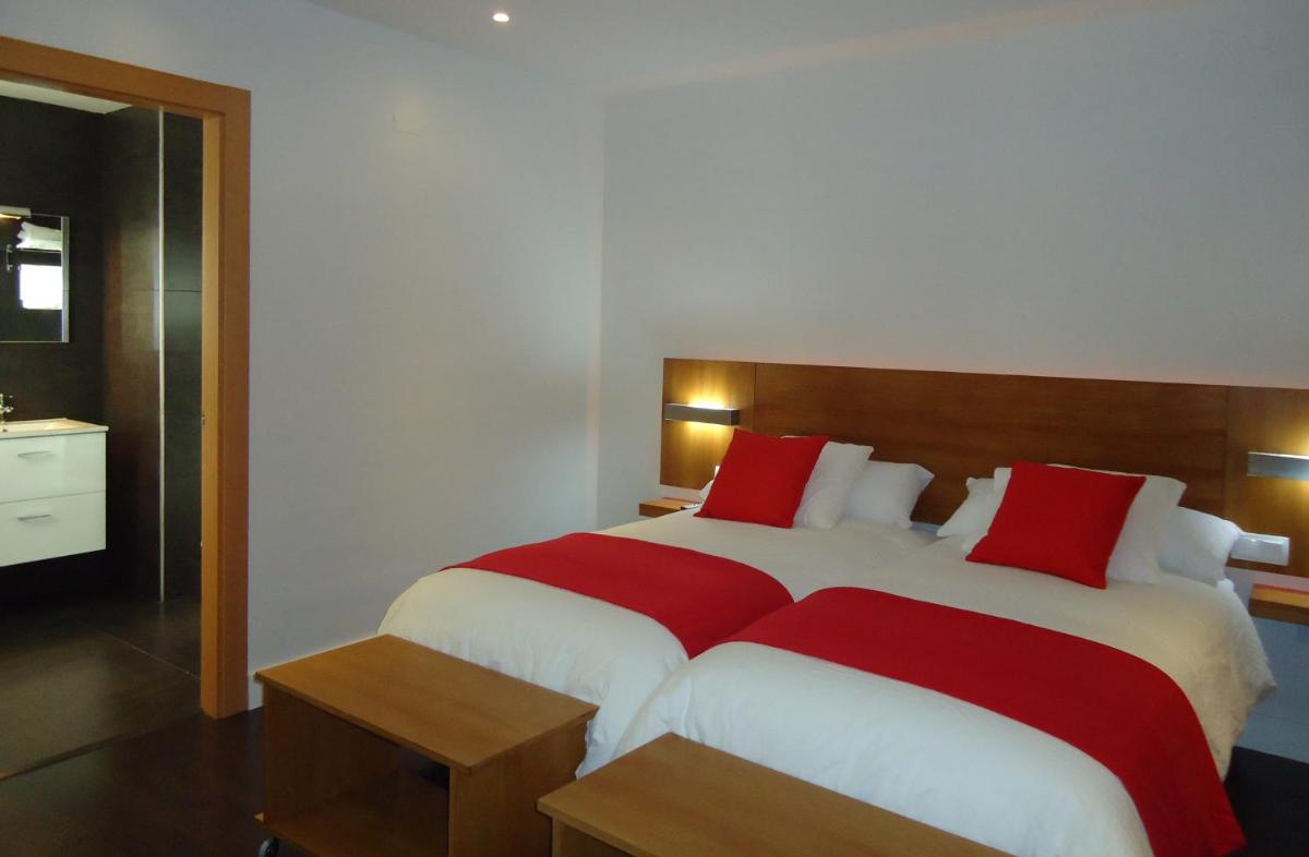 Apartamentos Turísticos Mauror - Hizvo