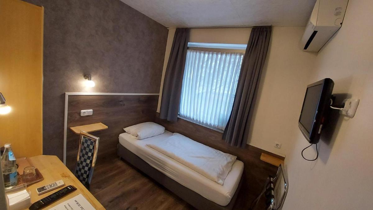 Hotel Müller Köln - Housity