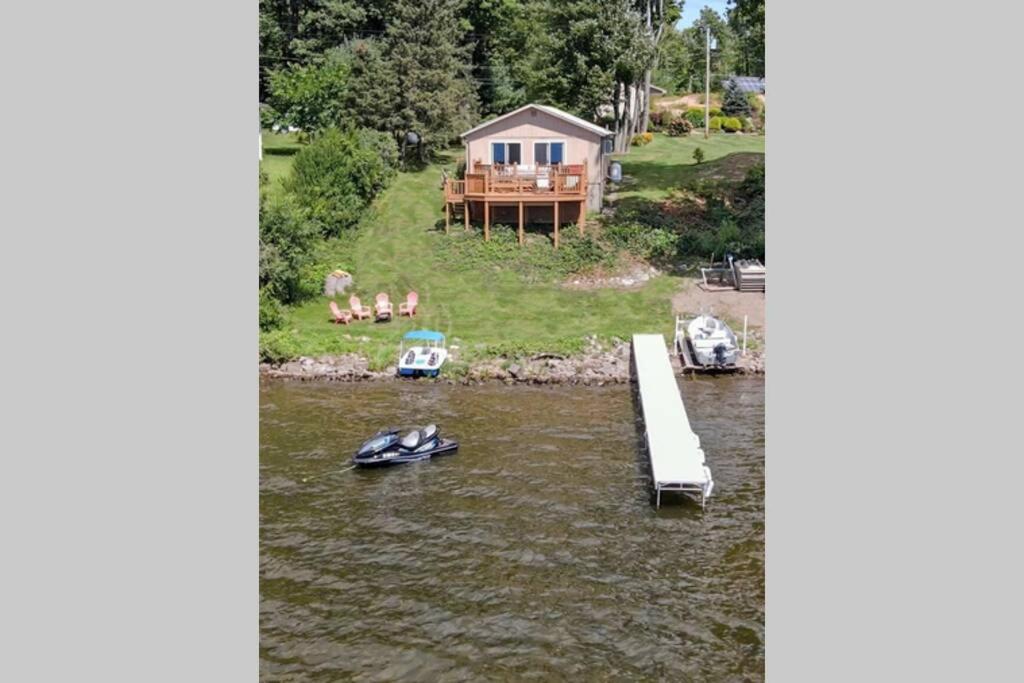 NEW! Sweeping Views with our Lakefront Cottage! - Housity
