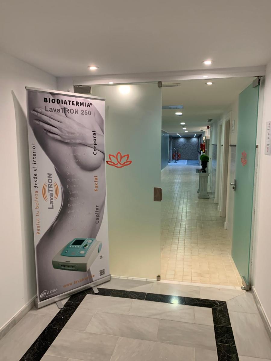 Imagen de la galería de Aparthotel Monarque Sultán, en Marbella