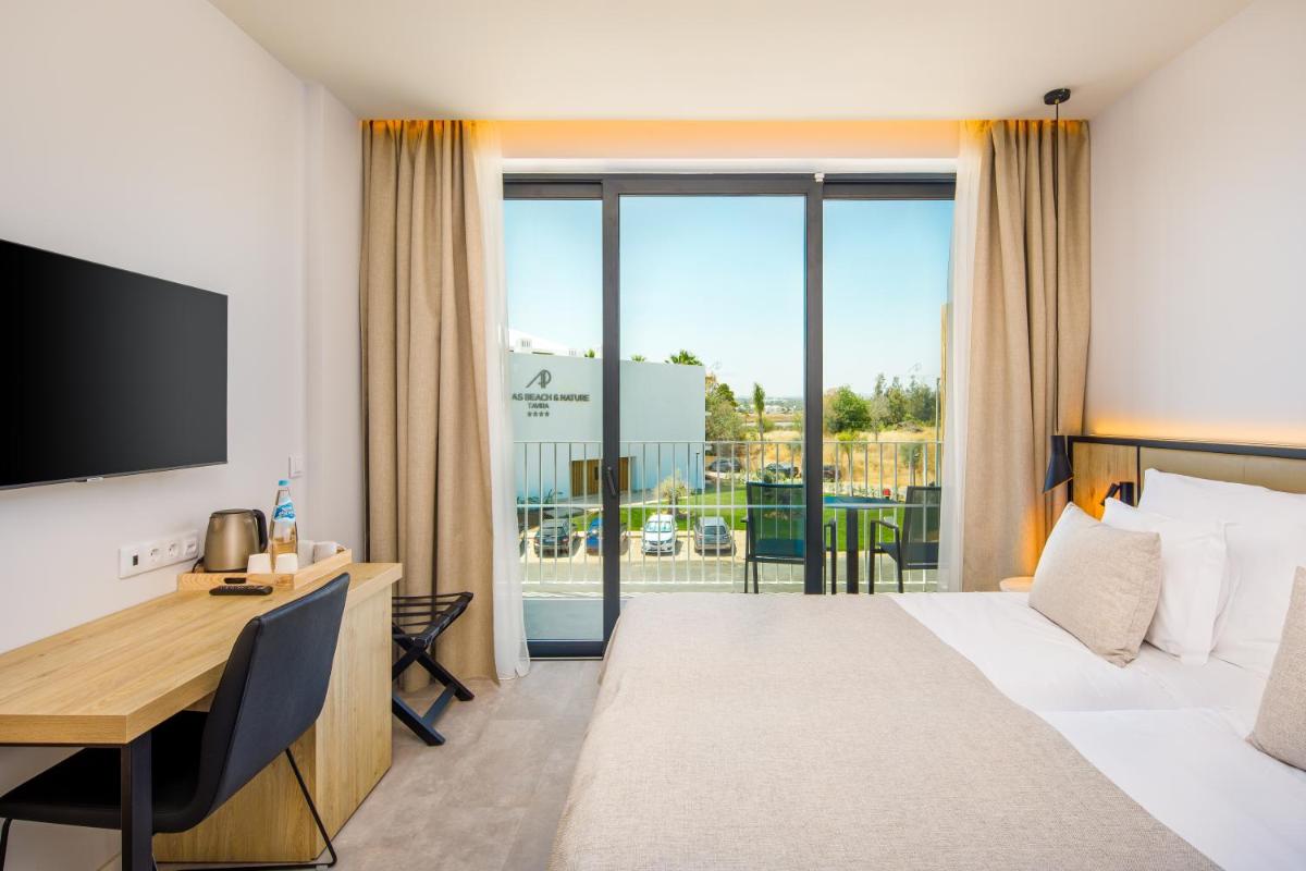 Uma cama ou camas num quarto em AP Cabanas Beach & Nature - Adults Friendly