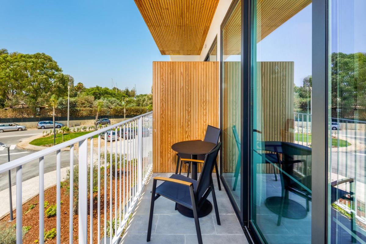 Uma varanda ou terraço em AP Cabanas Beach & Nature - Adults Friendly