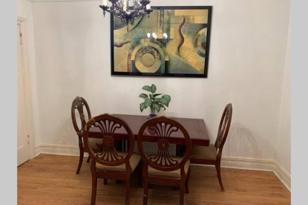 Cozy 2 bedroom apartment in Queens - Housity