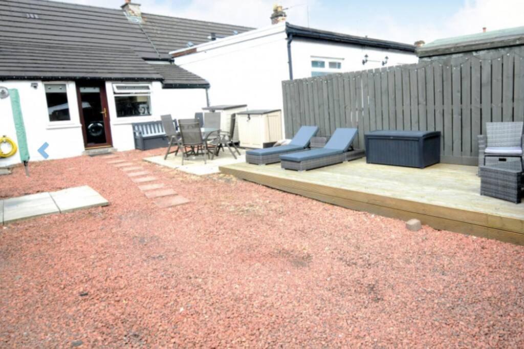 Cheerful One bedroom cottage with parking space. - Housity