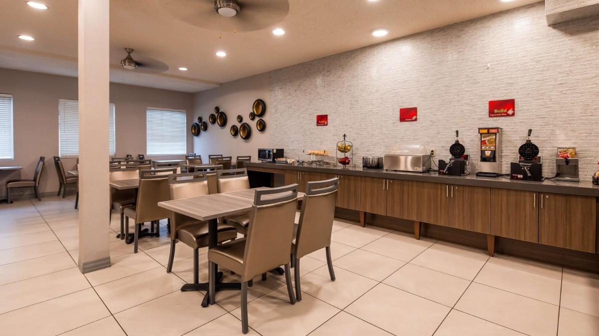 Best Western Plus New Cumberland - Housity
