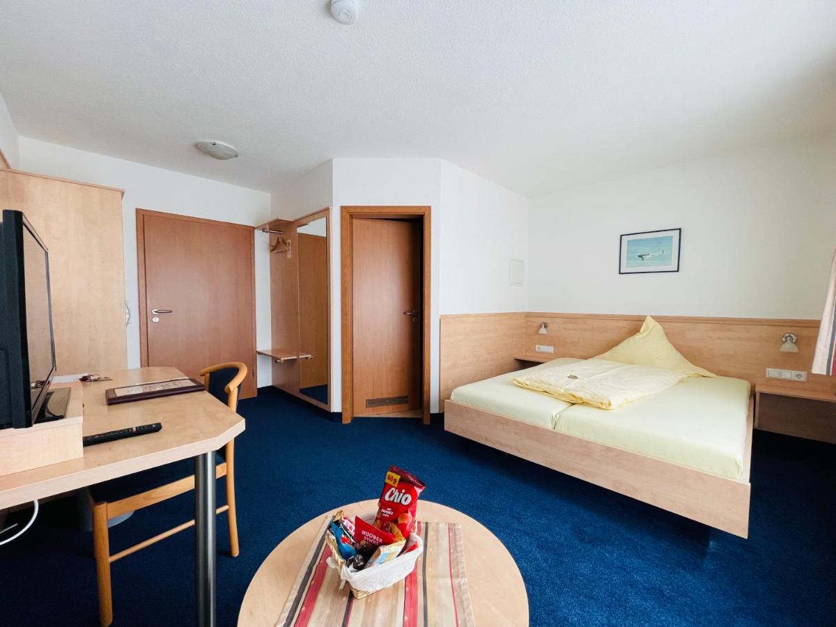 Hotel Zum Fliegerwirt - Housity