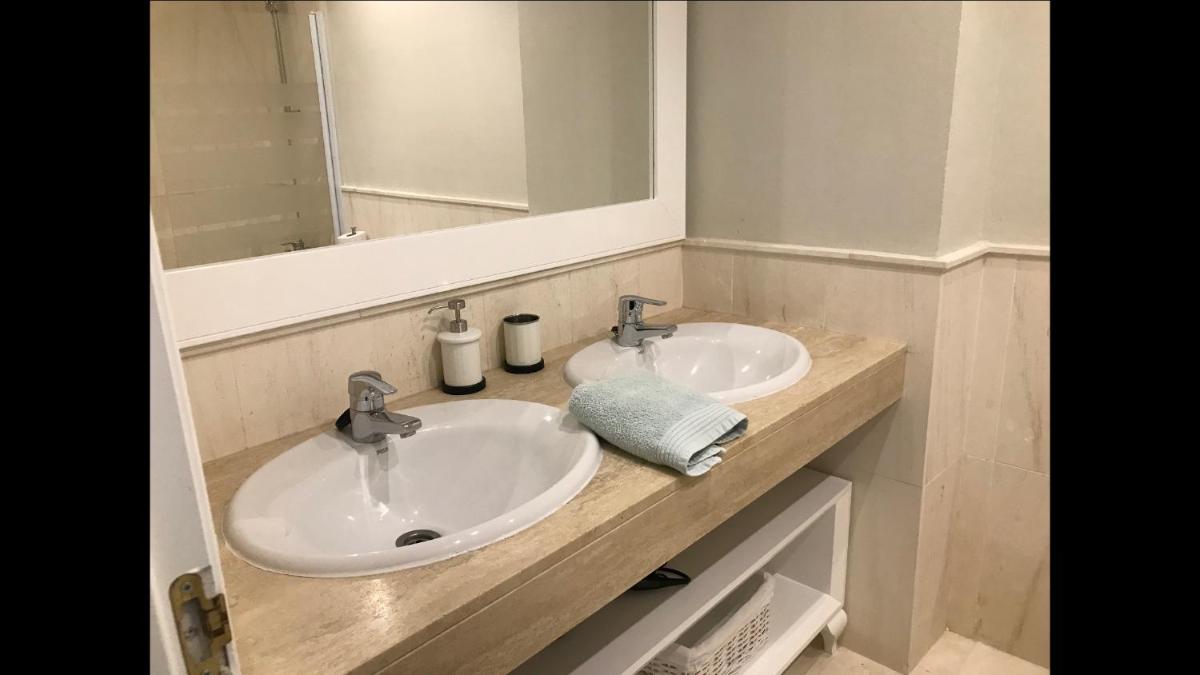 MI CAPRICHO 4B BEACHFRONT - Apartment with sea view - Costa del Sol - - Housity