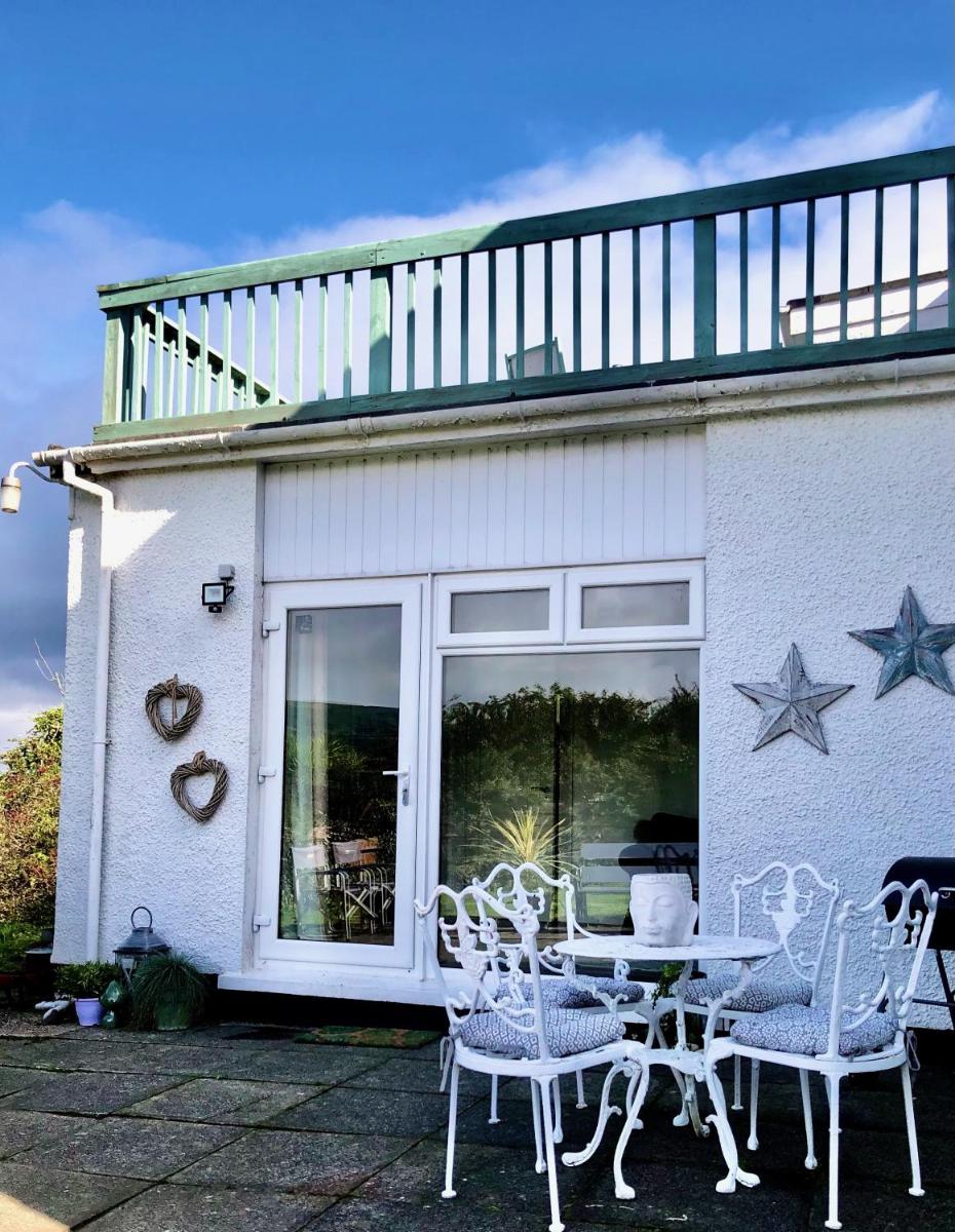Ballygally Seaview and Garden Hideaway - Housity